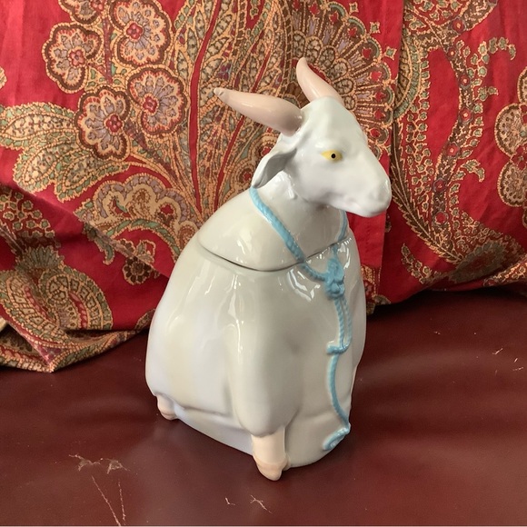 Ozark Cookie Jar - Picture 2 of 5